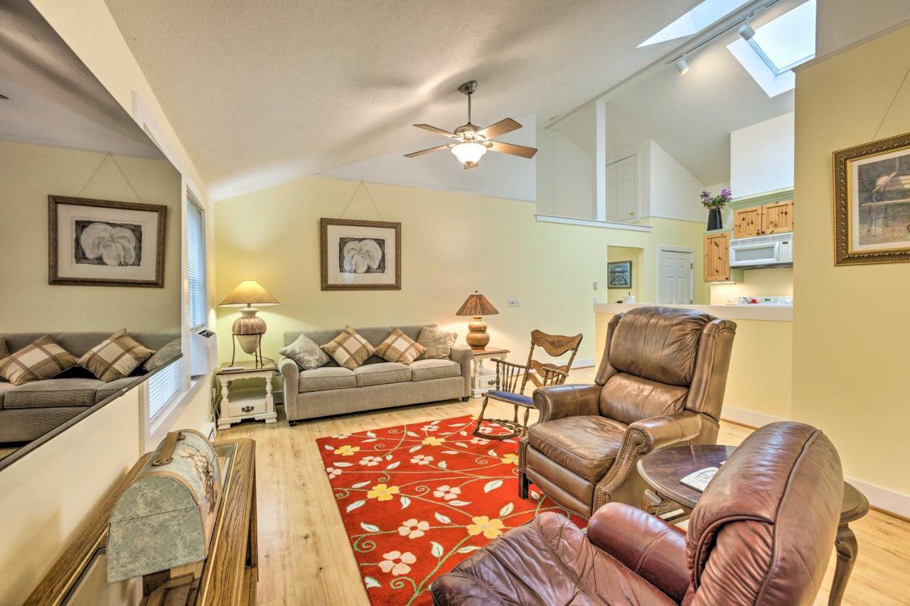 Charming Retreat Near Downtown Frankfort And Beaches المظهر الخارجي الصورة