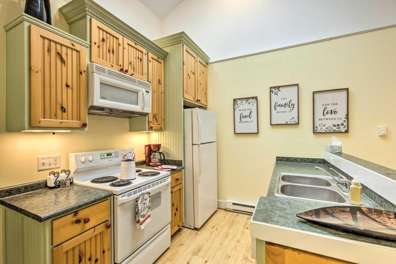 Charming Retreat Near Downtown Frankfort And Beaches المظهر الخارجي الصورة