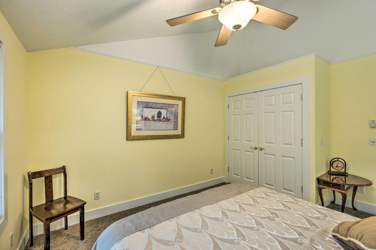 Charming Retreat Near Downtown Frankfort And Beaches المظهر الخارجي الصورة