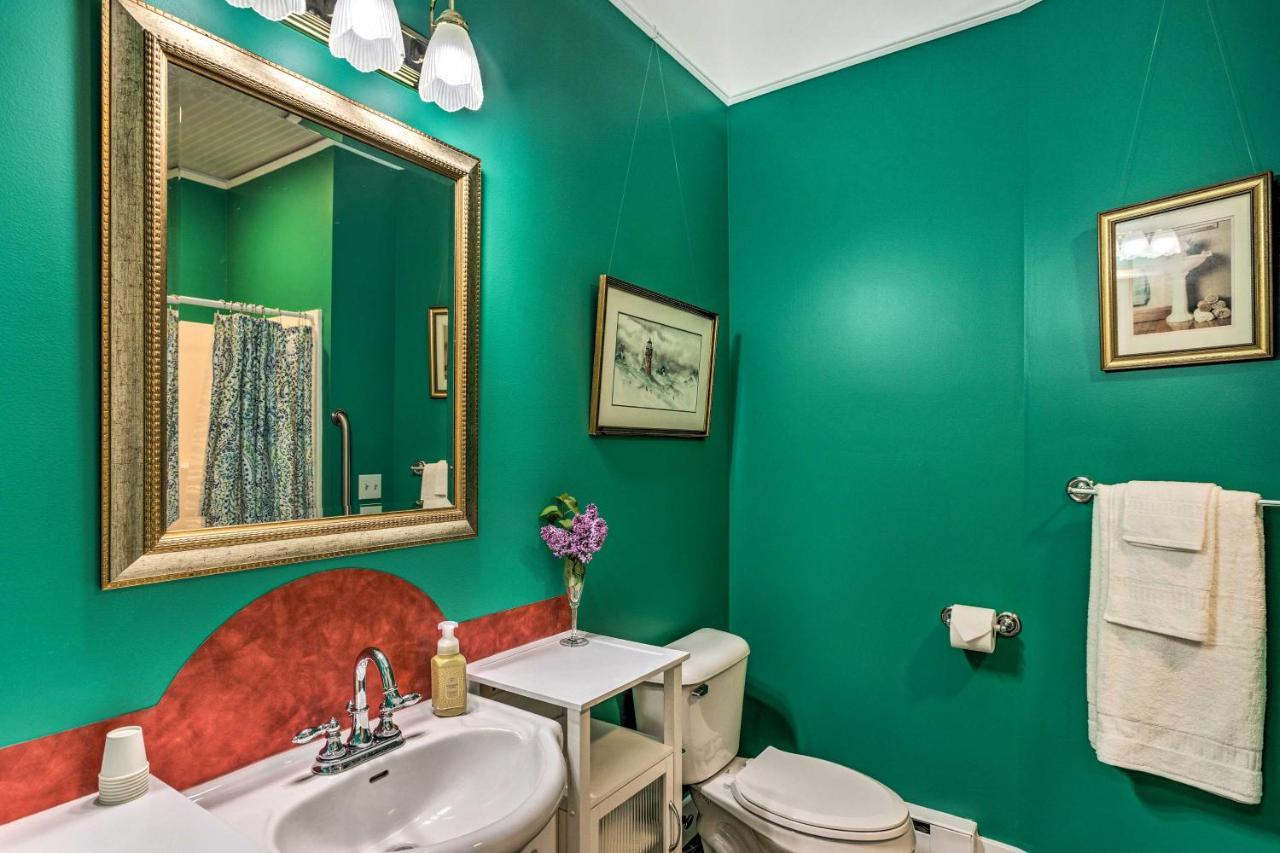 Charming Retreat Near Downtown Frankfort And Beaches المظهر الخارجي الصورة