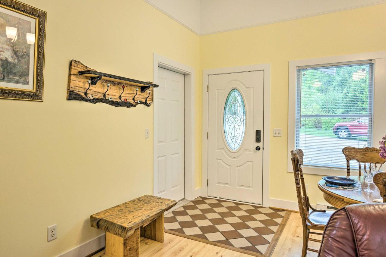 Charming Retreat Near Downtown Frankfort And Beaches المظهر الخارجي الصورة